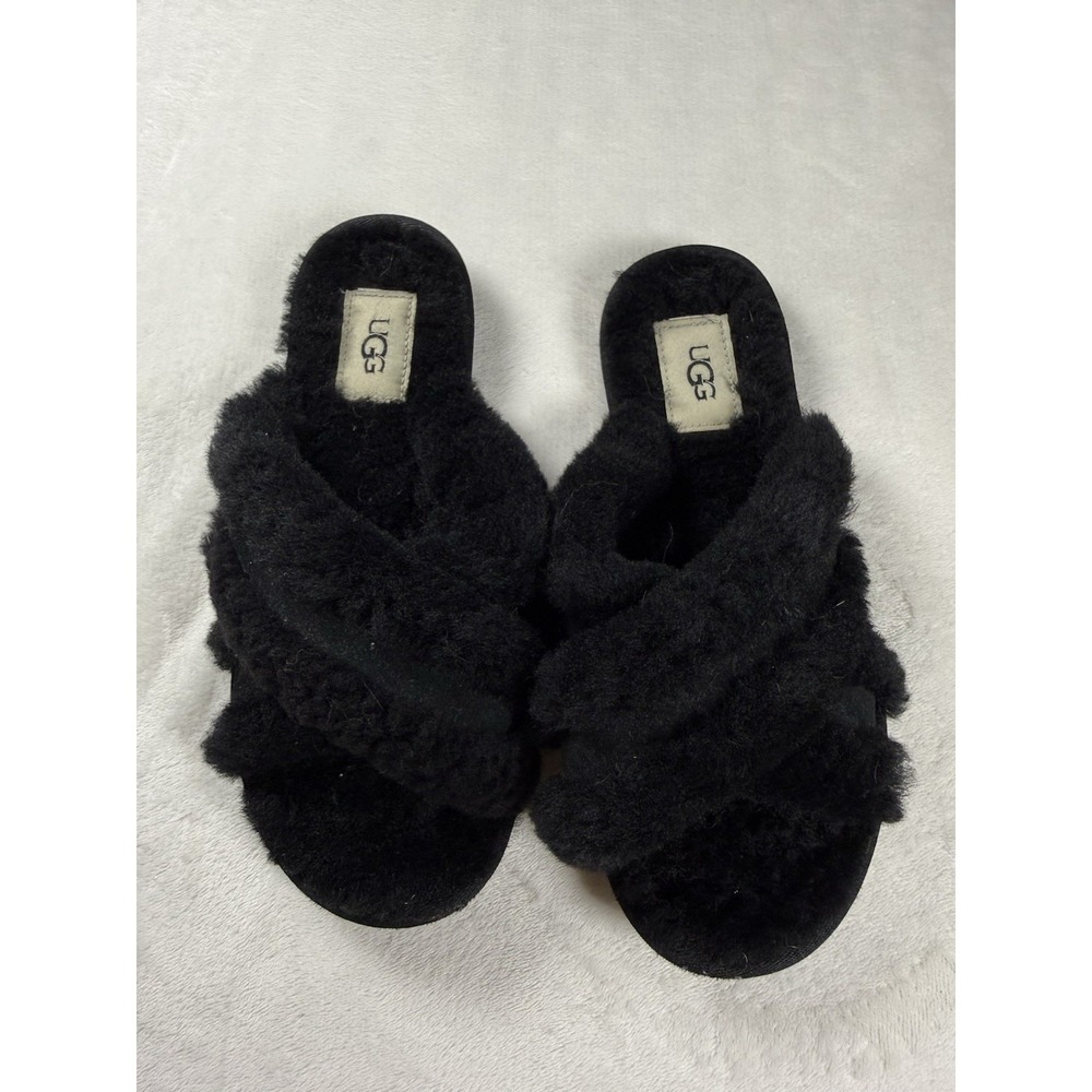 UGG Fluff Yeah Slide‎ Slippers Black Sheepskin Fur Women's Size 7 Cozy Sandals